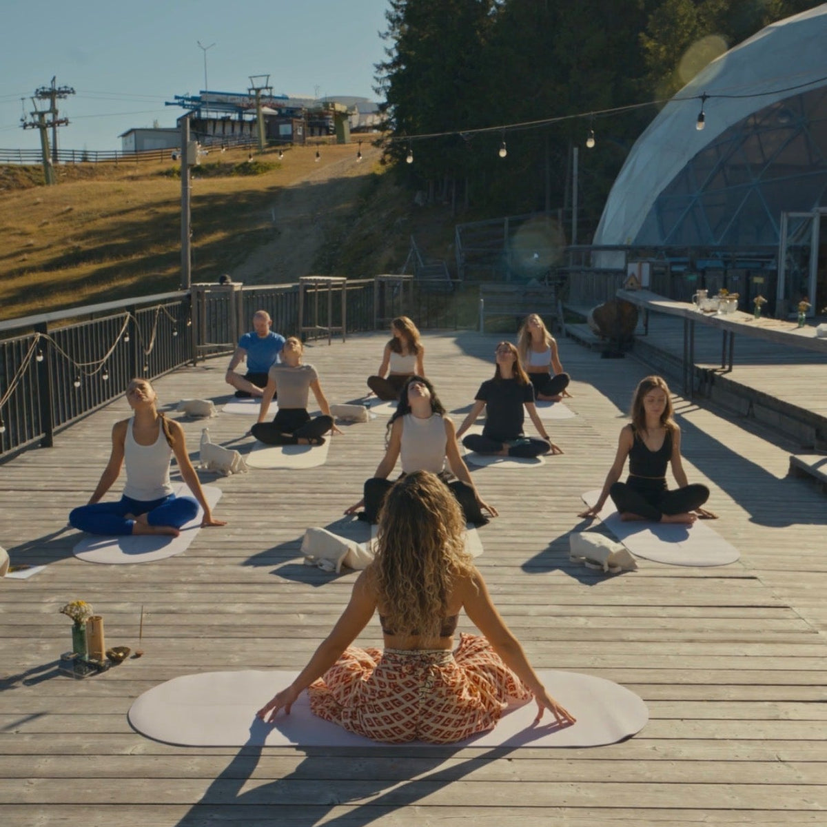 YOGA & BRUNCH ÎN NATURĂ | Duminică | 27 septembrie 2026 | ora 10:30 | Mărișel, Le Dome